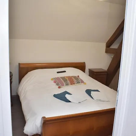 Hotell Saint Fergeux Gionges