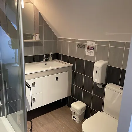 Hotell Saint Fergeux Gionges