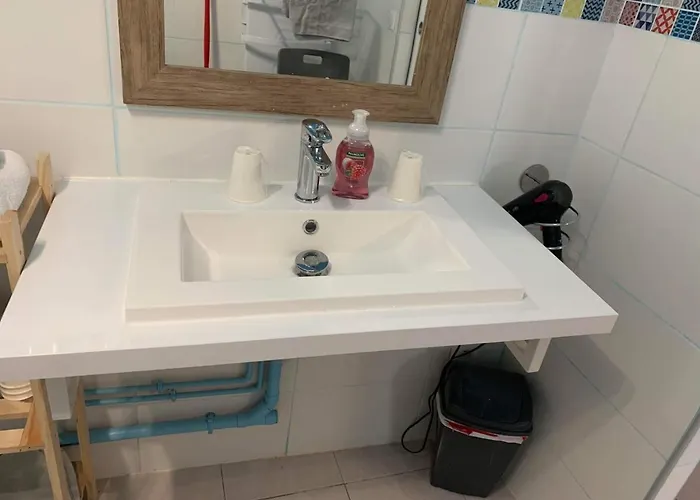 Saint Fergeux Hotel Gionges