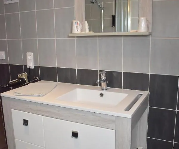 Saint Fergeux Hotel Gionges